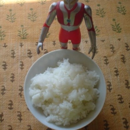 日本の美味しいお米の炊き方をヒーローにも伝授したゎ❤星に帰ったらお母さんに炊いてもらうとイイよ～❤みんなに教えたくなる美味しい炊き方レピ感謝です(*^^*)ノ♪